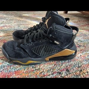 Black Gold NIKE AIR JORDANS MARS Jordan Mars 270- CD7070-007